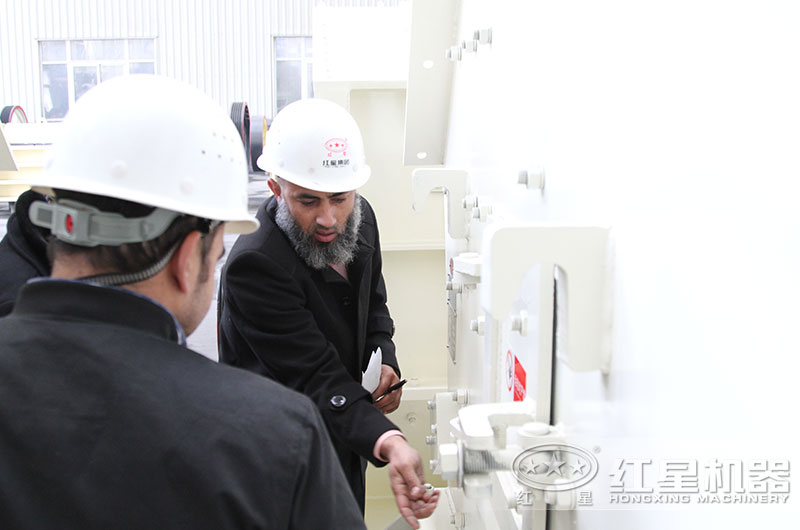 用戶來(lái)廠，實(shí)地考察反擊破設(shè)備